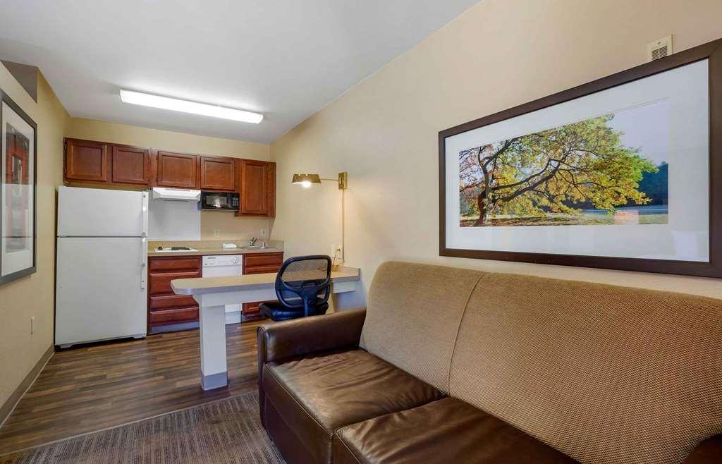 Extended Stay America Select Suites - Phoenix - Airport - E Oak St Rom bilde